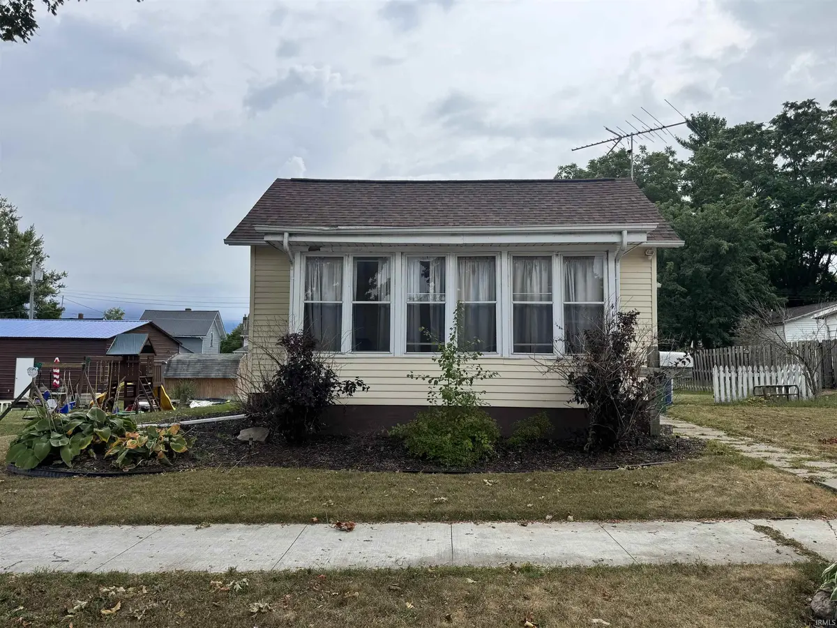 416 N West ST, Angola, IN 46703