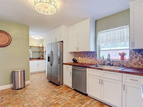 1644 W SOCRUM LOOP RD, Lakeland, FL, 33810 photo 13