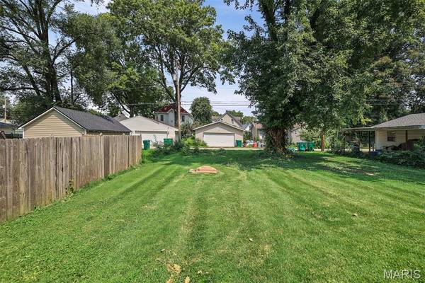 506 E Washington ST, O'fallon, IL 62269