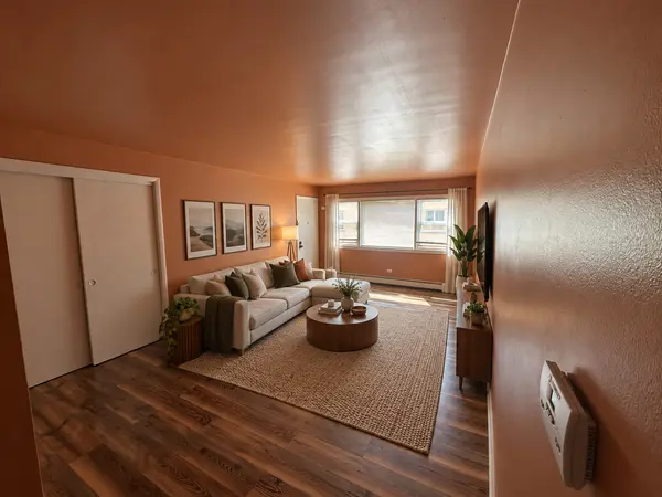 3129 N Nashville AVE #2W, Chicago, IL 60634