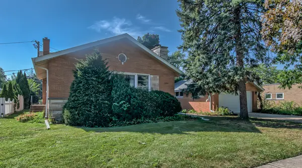1034 Forest RD, La Grange Park, IL 60526