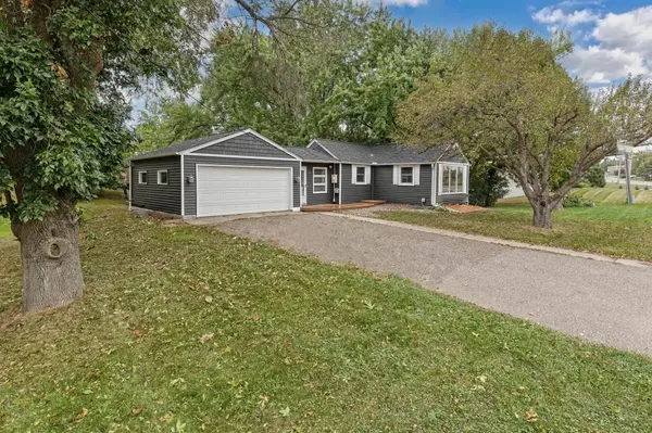 575 Hamel RD, Medina, MN 55340