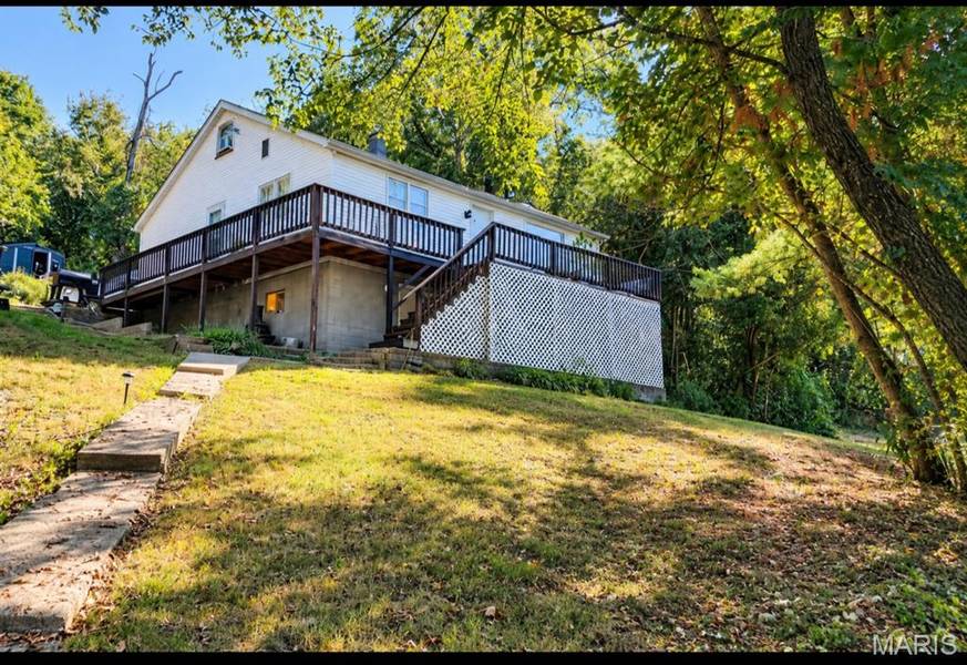 4392 Flucom RD, De Soto, MO 63020