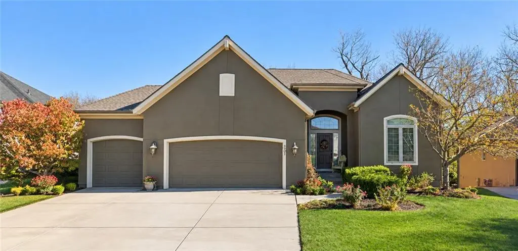 4901 Mccormick DR, Basehor, KS 66007