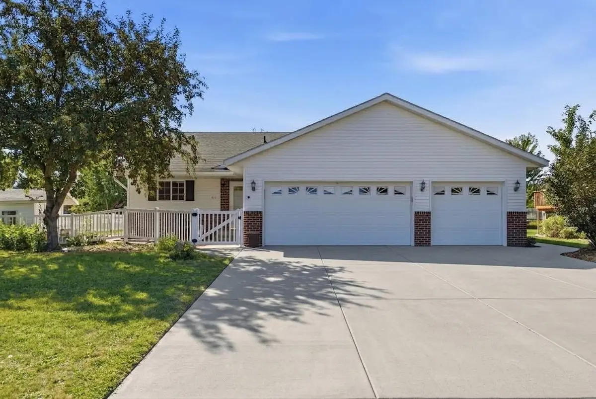 315 Barracuda AVE NE, Avon, MN 56310