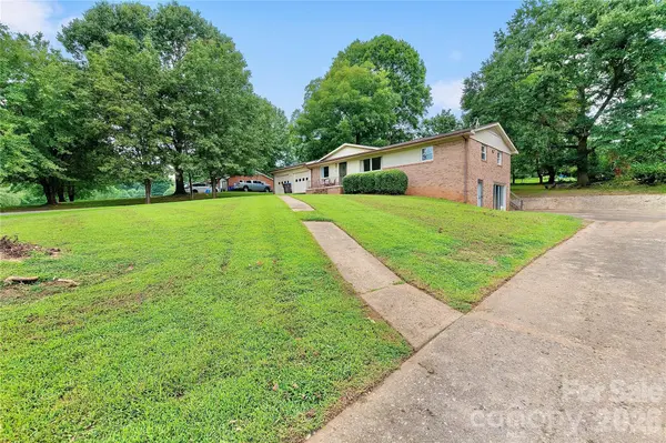 3333 Eastwood AVE, Morganton, NC 28655