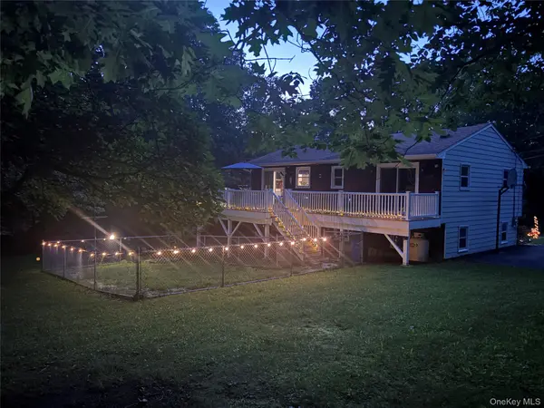 1 Walnut TRL, Wurtsboro, NY 12790