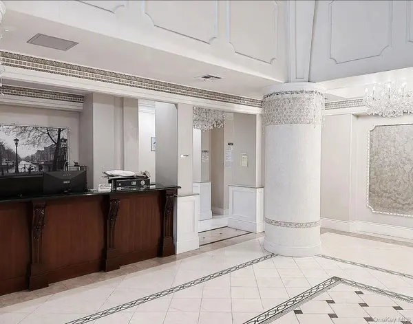 63-36 99 street #4h, Rego Park, NY 11374