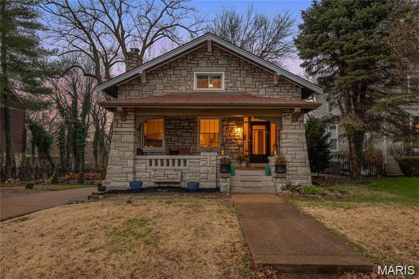 1507 McCausland AVE, St Louis, MO 63117
