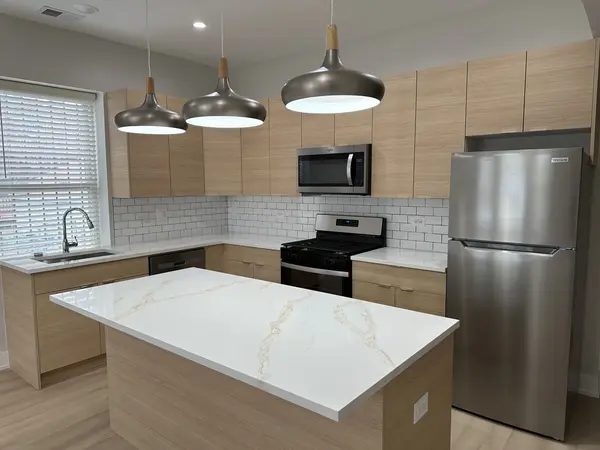 1546 N Homan AVE #1, Chicago, IL 60647