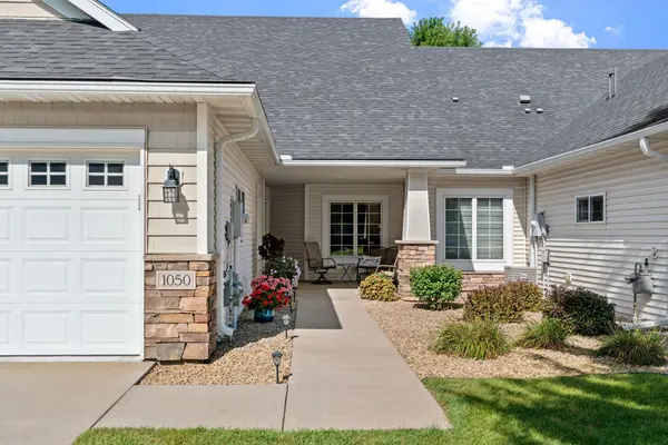 1050 Woodland DR, Hastings, MN 55033