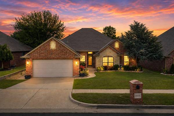 16320 Old Elm LN, Edmond, OK 73013