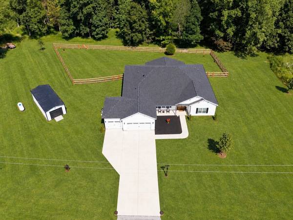 34516 Buckner Hills Rd, Bon Aqua, TN 37025