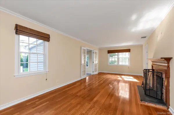 Address not disclosed, Westbury, NY 11590