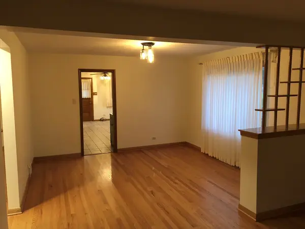 9100 S Harding AVE, Evergreen Park, IL 60805