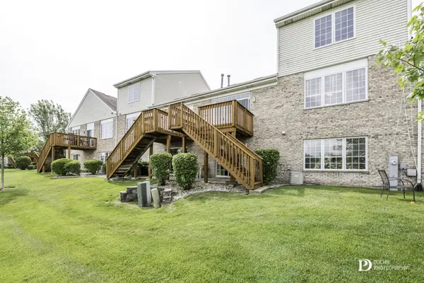 11652 LAKE SHORE DR, Orland Park, IL 60467