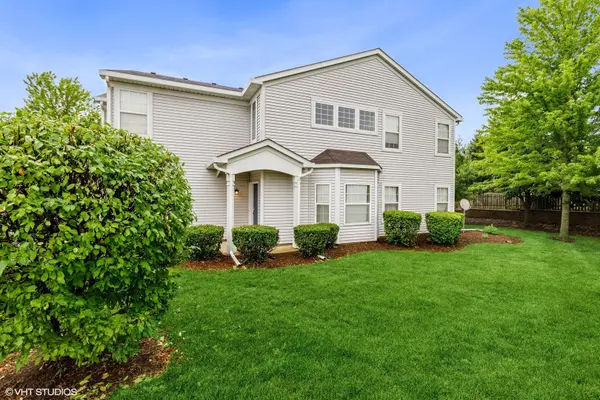 3200 Ronan DR, Lake In The Hills, IL 60156