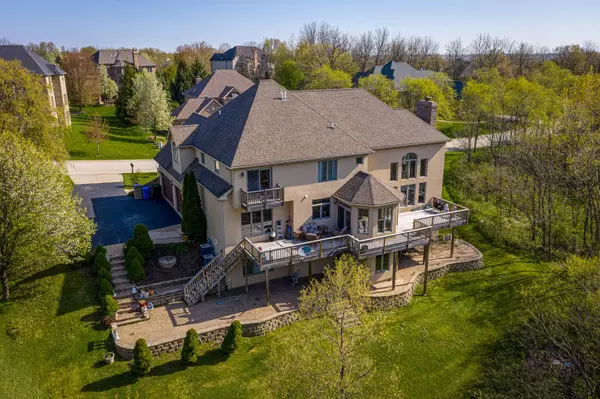 3258 Oak Knoll RD, Carpentersville, IL 60110
