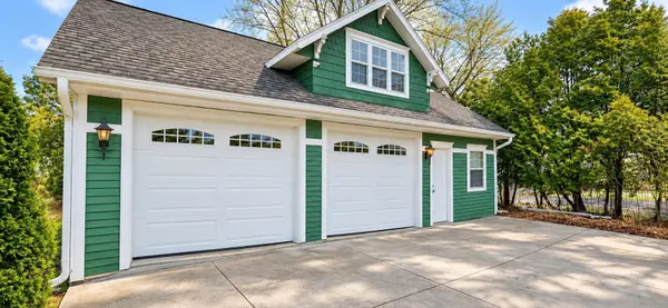 379 NAYMUT ST, Menasha, WI 54952