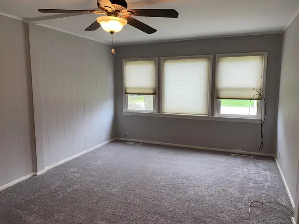 329 Douglas RD, Batavia, IL 60510