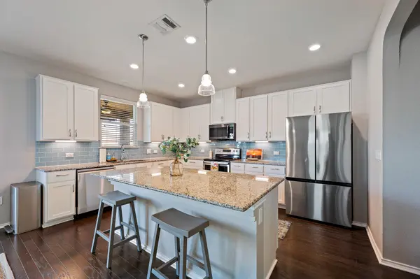 7800 Peccary DR, Austin, TX 78744