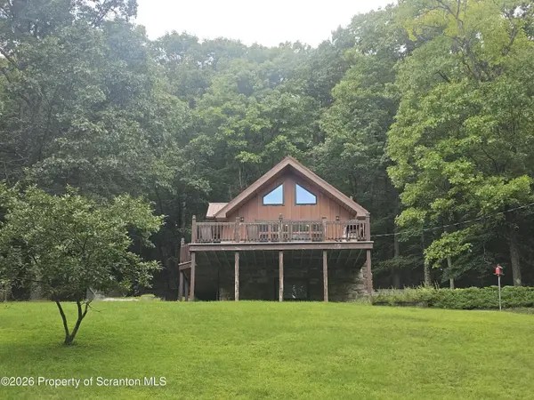520 Snowflake LN, Shickshinny, PA 18655