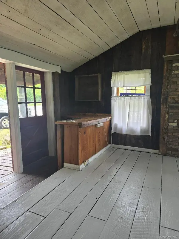 6437 Route 209, Kerhonkson, NY 12446