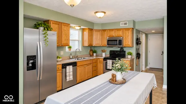 1214 Harvest Ridge CIR, Franklin, IN 46131