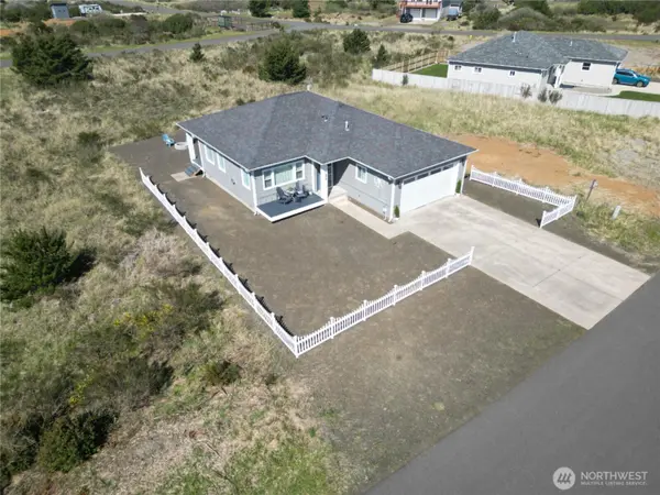 1439 Diamond Head AVE SW, Ocean Shores, WA 98569