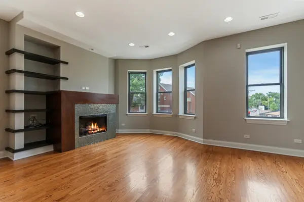 1227 E 46th ST #2W, Chicago, IL 60653