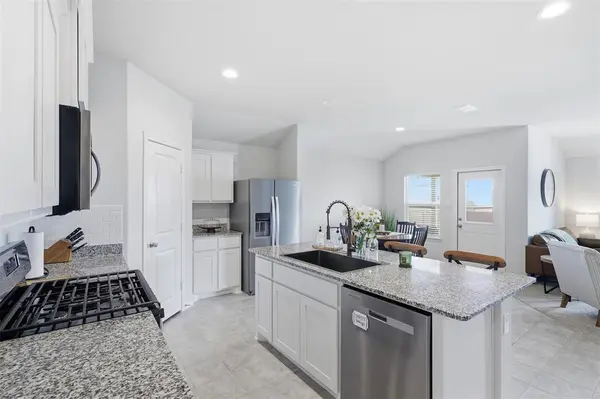613 Whitecomb Lane, Justin, TX 76247