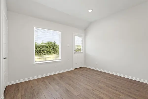 1600 Romans Road, Ennis, TX 75119
