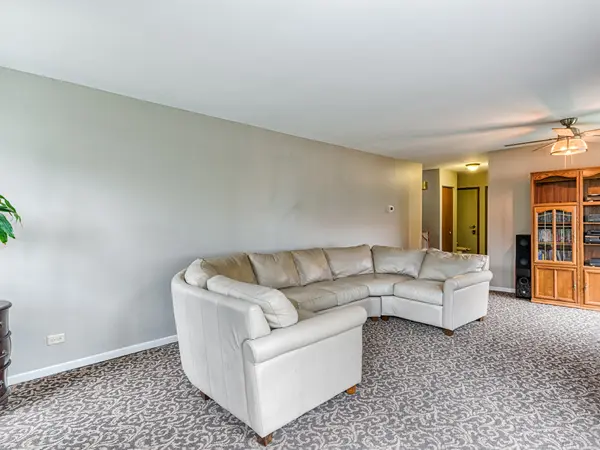 1856 Paddington AVE, Naperville, IL 60563