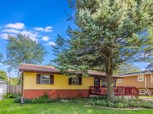 725 Cypress DR, Aurora, IL 60506