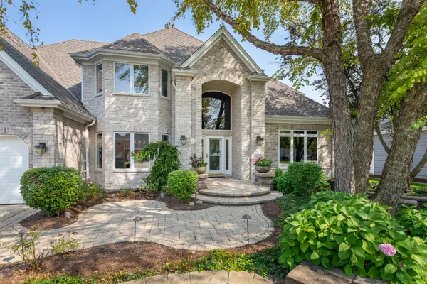 3647 WHITE EAGLE DR, Naperville, IL 60564