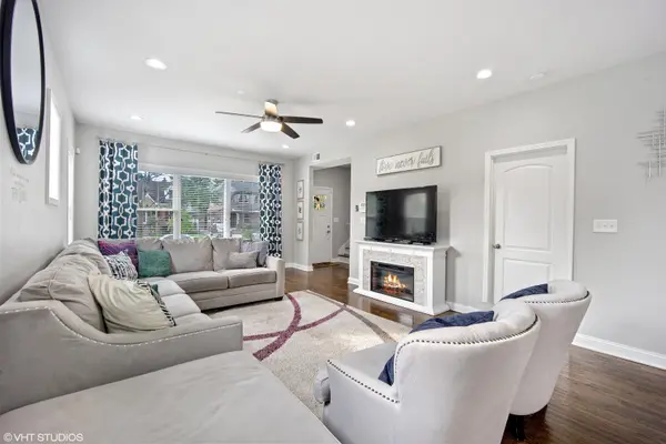 962 Greenview AVE, Des Plaines, IL 60016