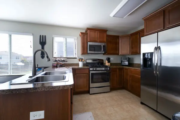 629 Treble LN, Volo, IL 60073