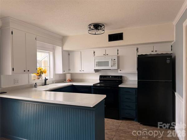 103 Crestlane DR #C, Morganton, NC 28655