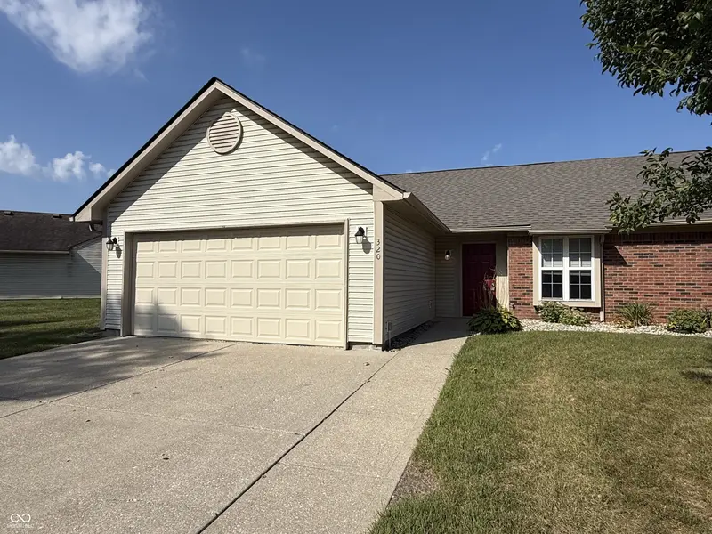 320 Woodberry DR, Danville, IN 46122