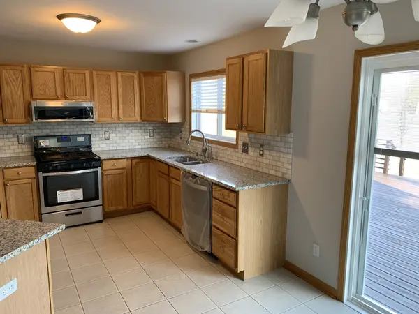 3588 Cross Creek Estates LN, Belvidere, IL 61008
