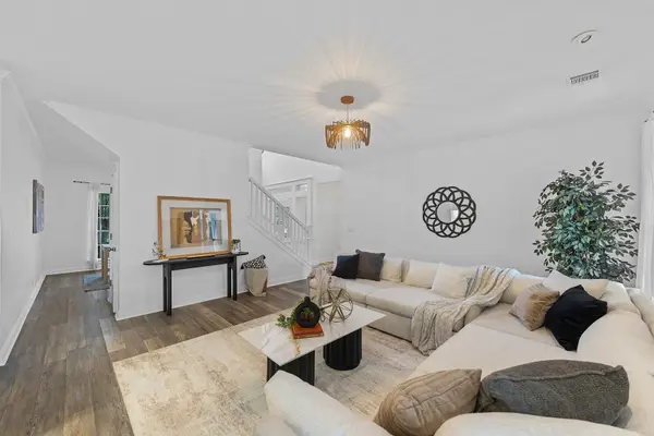 9520 Prescott DR, Austin, TX 78749