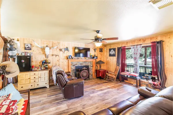 611 Wilson RD, Red Rock, TX 78662
