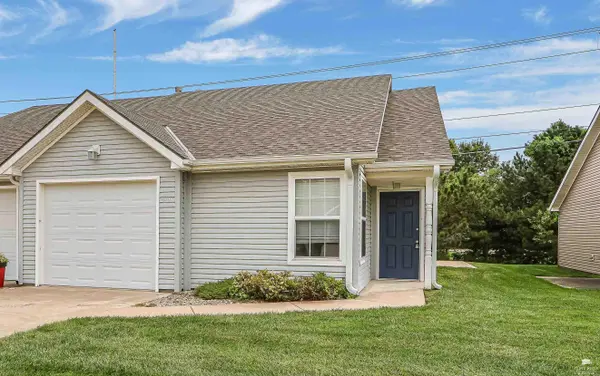 2424 Walden LN, Manhattan, KS 66502