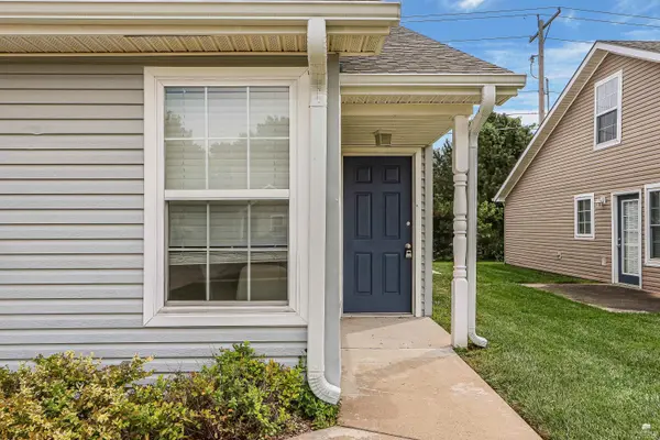 2424 Walden LN, Manhattan, KS 66502