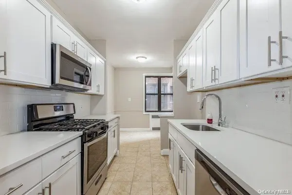 69-10 Yellowstone BLVD #202, Forest Hills, NY 11375