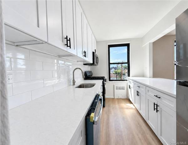 10-40 Neilson ST #3N, Far Rockaway, NY 11691
