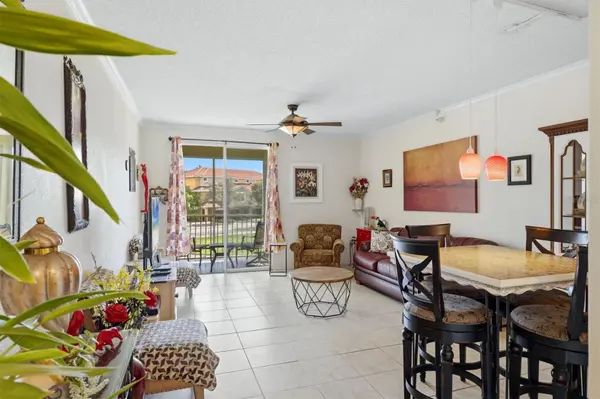 5001 BARALDI CIR #22-209, Sarasota, FL 34235