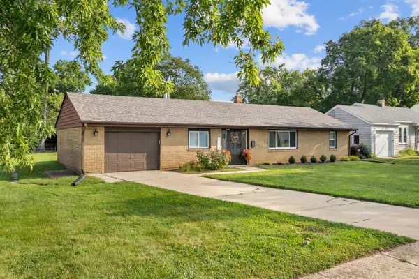 2221 SHARON AVE, Rockford, IL 61103