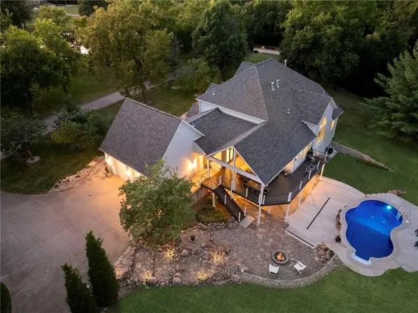 29601 SE Moreland School RD, Blue Springs, MO 64014