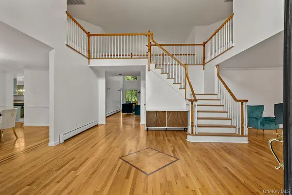 10 Golden RD, Montebello, NY 10901